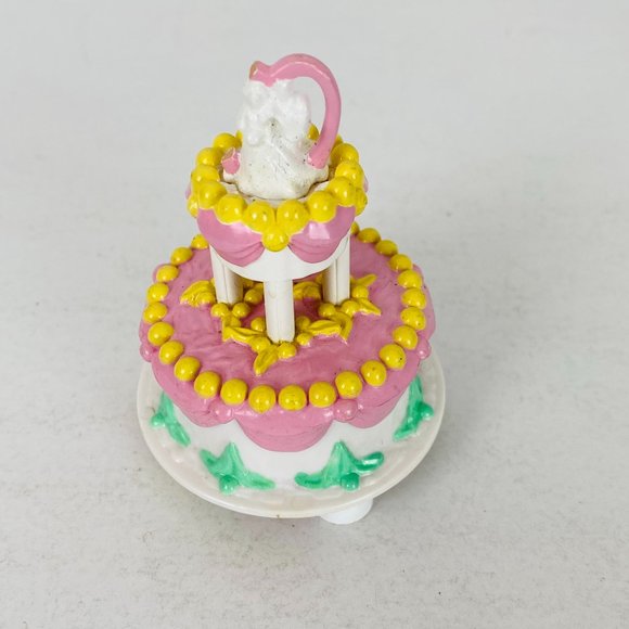 Unbranded Polly Pocket Like Wedding Cake Topper Bridge Groom Opens Closes Kids - Picture 1 of 8